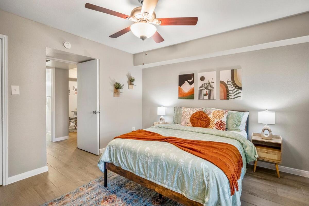 Towne Plaza #111 In The Galleria Area Houston